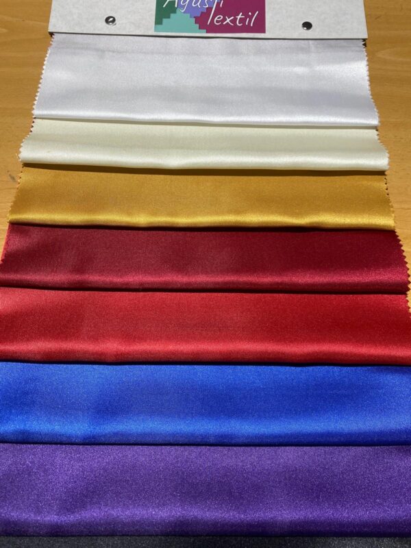 Bandera Saten 280